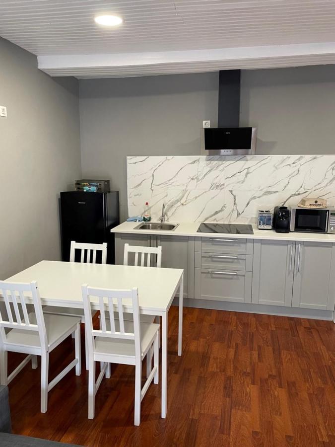 Casa De Fernando Apartment ตริอากาสเตลา ภายนอก รูปภาพ